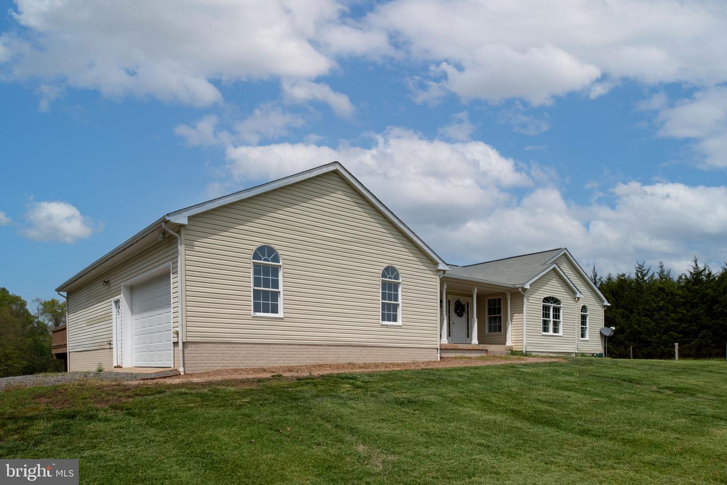 11490 TILIA LN, BEALETON, Virginia 22712, 4 Bedrooms Bedrooms, ,3 BathroomsBathrooms,Residential,For sale,11490 TILIA LN,VAFQ2016558 MLS # VAFQ2016558