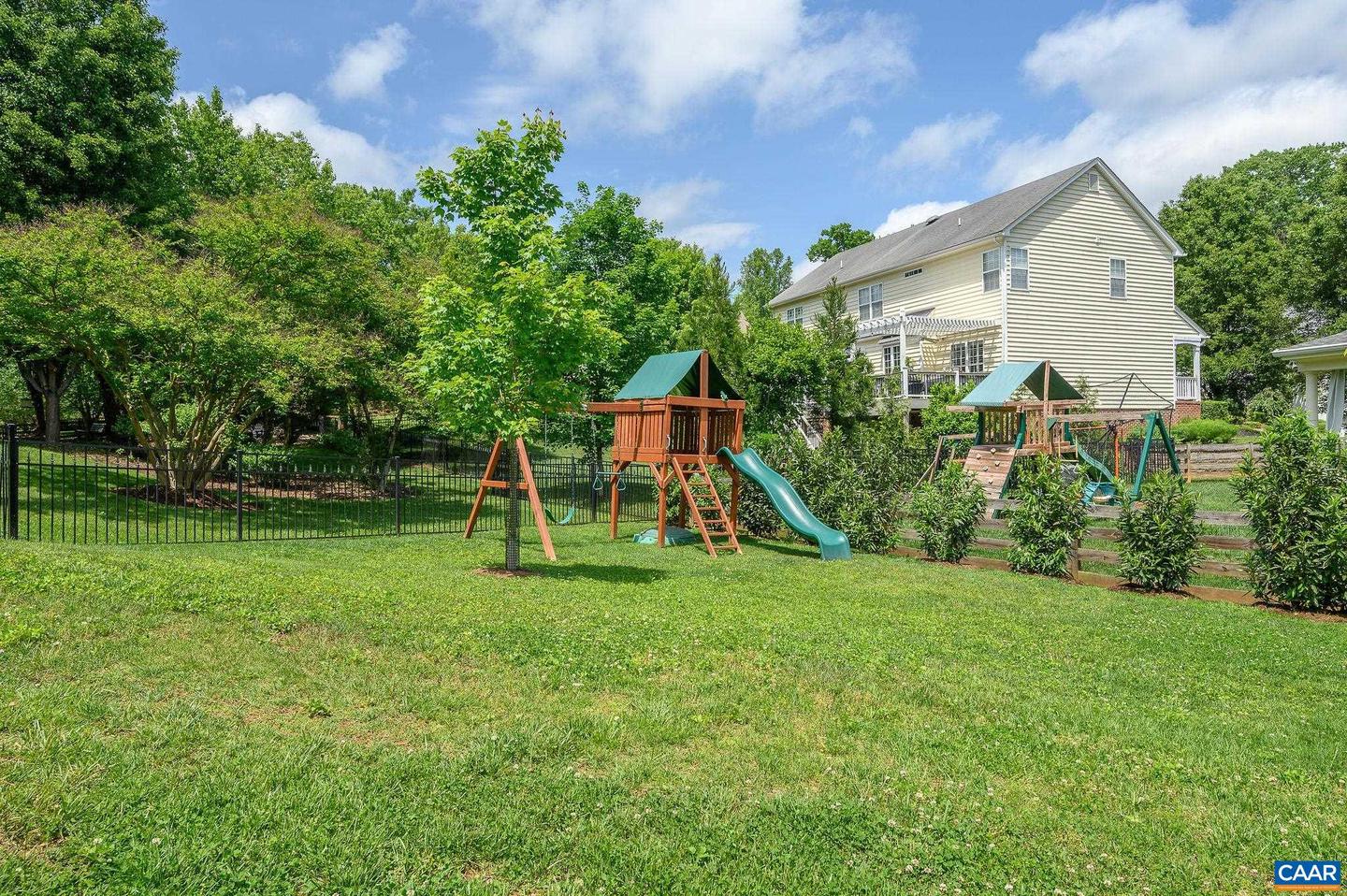 1317 STILL MEADOW AVE, CHARLOTTESVILLE, Virginia 22901, 5 Bedrooms Bedrooms, ,3 BathroomsBathrooms,Residential,For sale,1317 STILL MEADOW AVE,664307 MLS # 664307