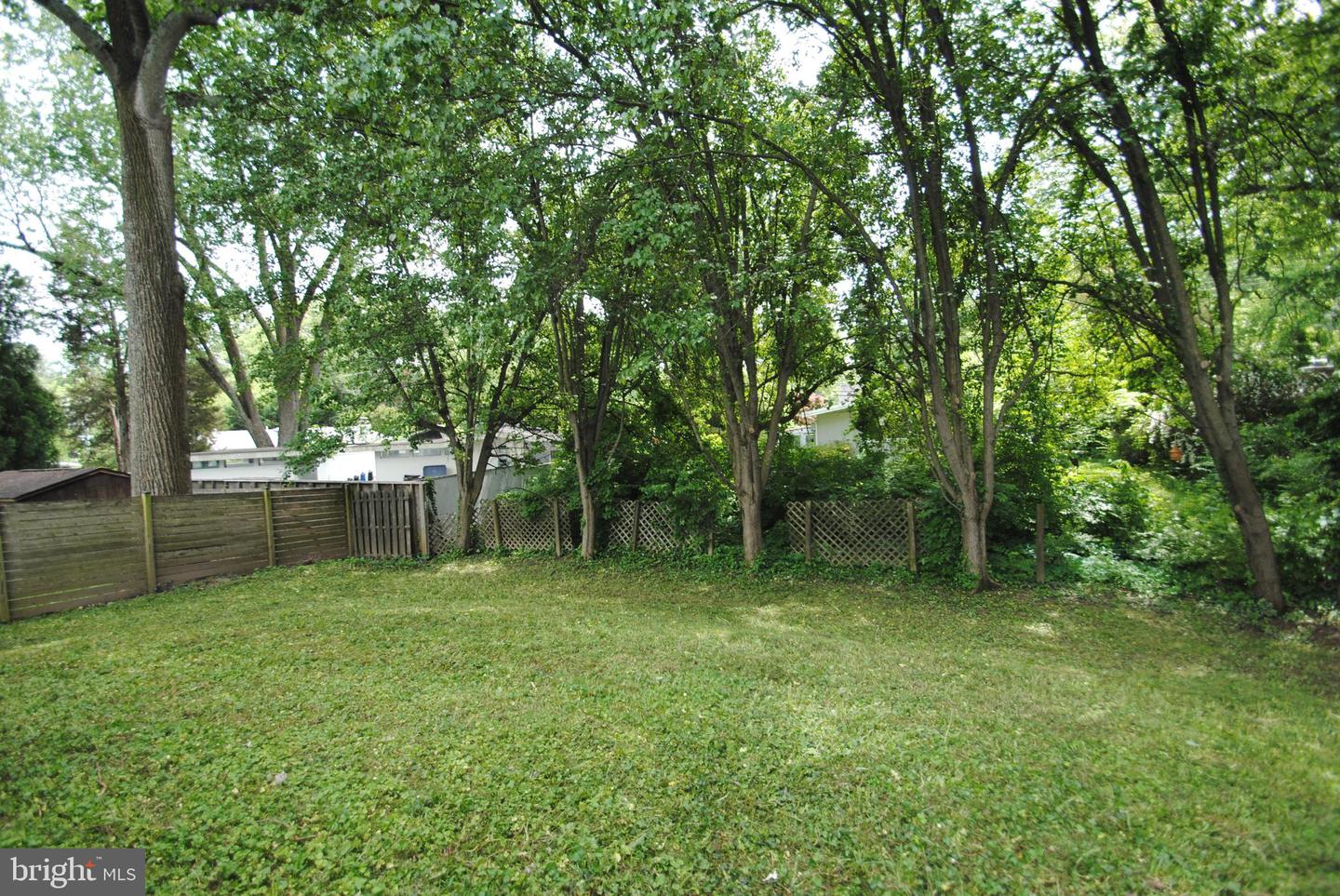 7807 SYCAMORE DR, FALLS CHURCH, Virginia 22042, 2 Bedrooms Bedrooms, ,1 BathroomBathrooms,Residential,For sale,7807 SYCAMORE DR,VAFX2239812 MLS # VAFX2239812
