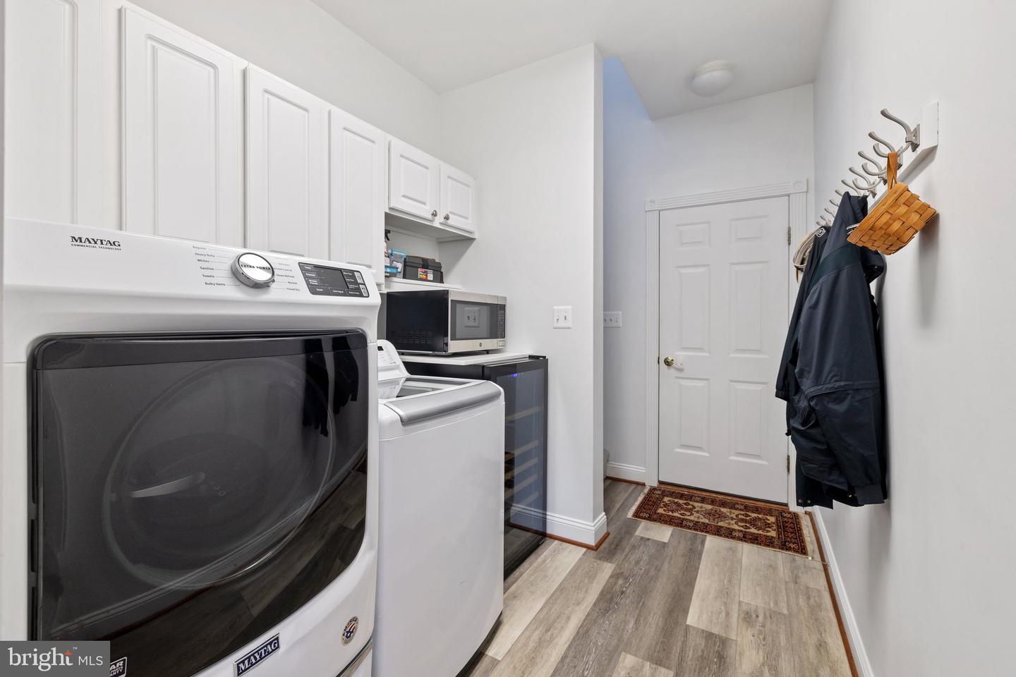 230 CARRIAGE CHASE CIR, WARRENTON, Virginia 20186, 4 Bedrooms Bedrooms, ,3 BathroomsBathrooms,Residential,For sale,230 CARRIAGE CHASE CIR,VAFQ2016550 MLS # VAFQ2016550