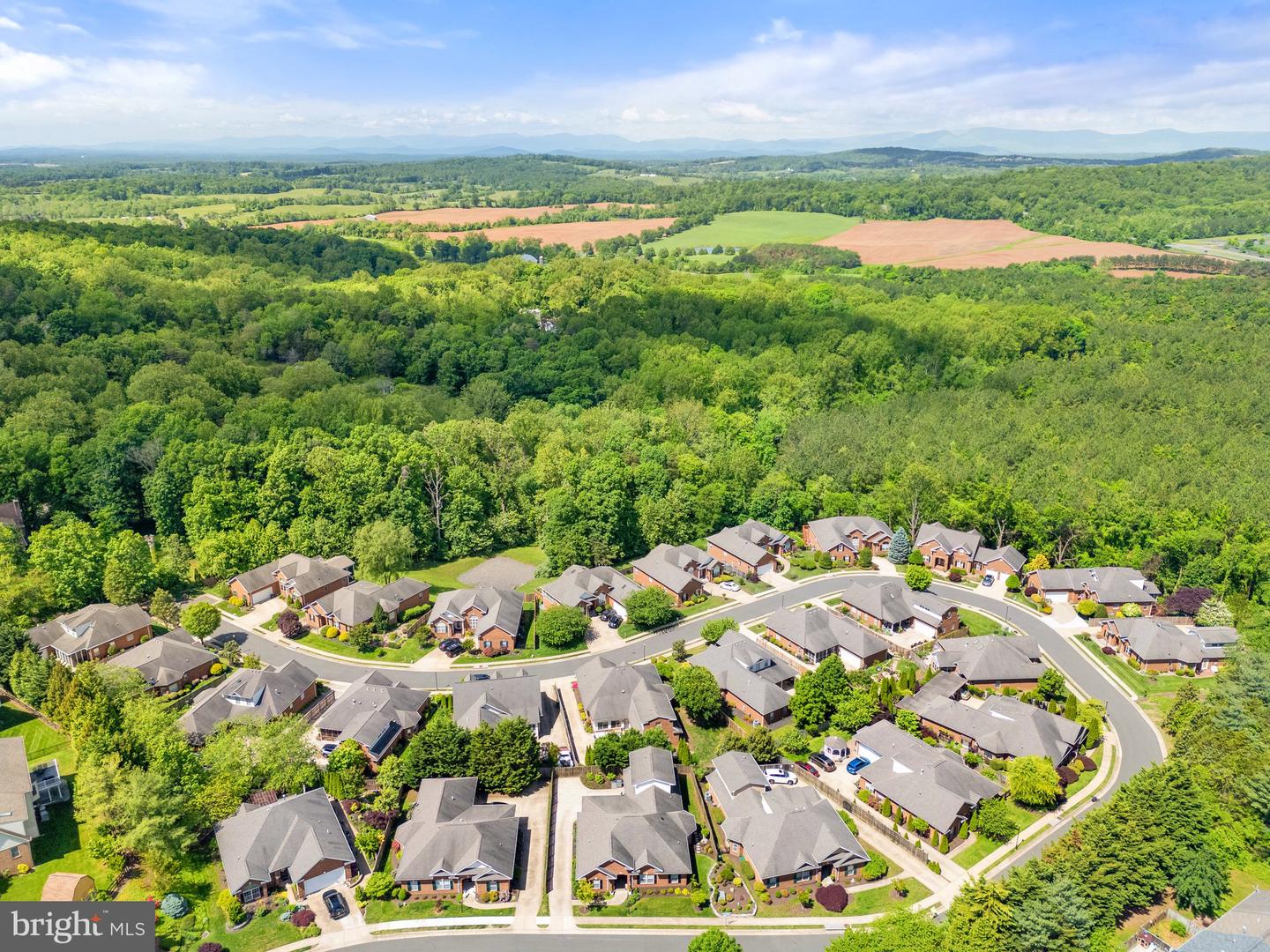 230 CARRIAGE CHASE CIR, WARRENTON, Virginia 20186, 4 Bedrooms Bedrooms, ,3 BathroomsBathrooms,Residential,For sale,230 CARRIAGE CHASE CIR,VAFQ2016550 MLS # VAFQ2016550