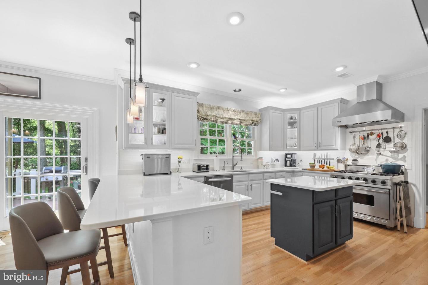 9807 PORTSIDE DR, BURKE, Virginia 22015, 4 Bedrooms Bedrooms, ,4 BathroomsBathrooms,Residential,For sale,9807 PORTSIDE DR,VAFX2239626 MLS # VAFX2239626