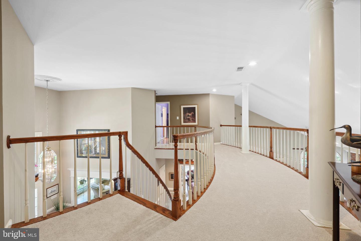 9807 PORTSIDE DR, BURKE, Virginia 22015, 4 Bedrooms Bedrooms, ,4 BathroomsBathrooms,Residential,For sale,9807 PORTSIDE DR,VAFX2239626 MLS # VAFX2239626