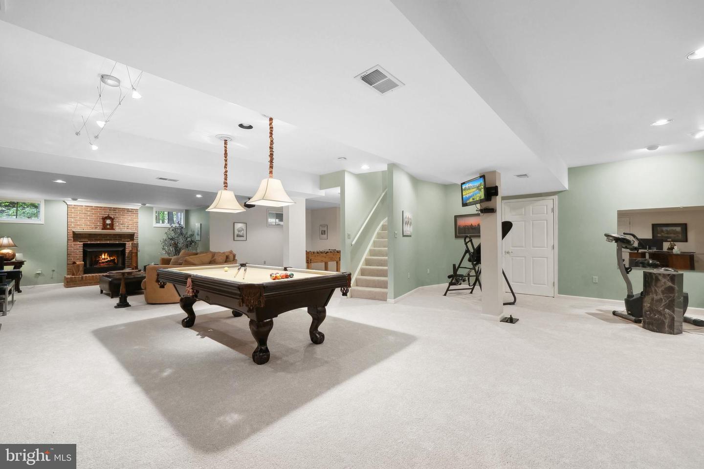 9807 PORTSIDE DR, BURKE, Virginia 22015, 4 Bedrooms Bedrooms, ,4 BathroomsBathrooms,Residential,For sale,9807 PORTSIDE DR,VAFX2239626 MLS # VAFX2239626