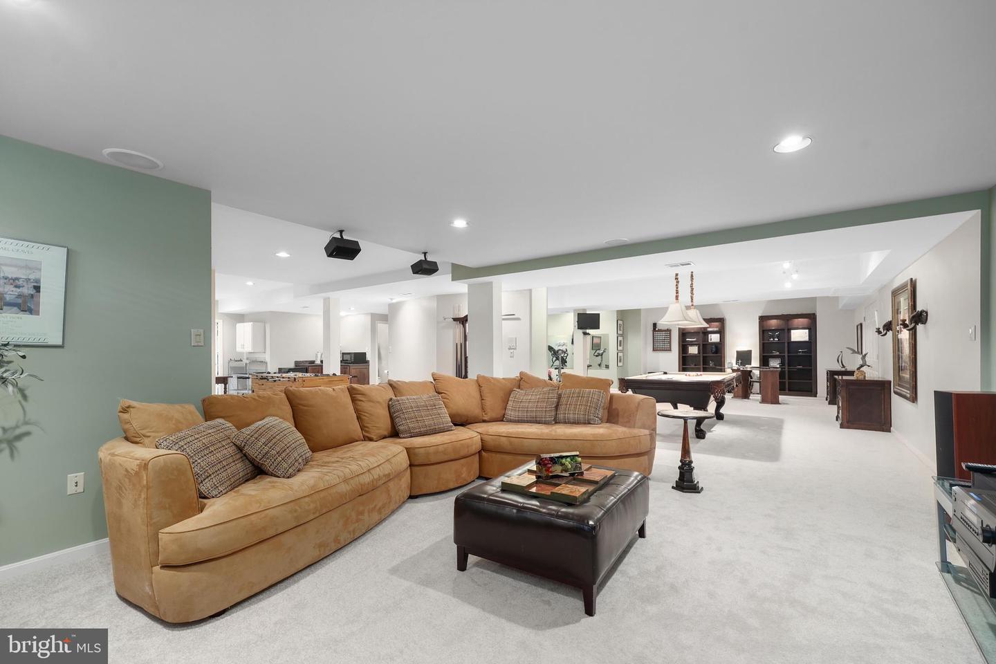 9807 PORTSIDE DR, BURKE, Virginia 22015, 4 Bedrooms Bedrooms, ,4 BathroomsBathrooms,Residential,For sale,9807 PORTSIDE DR,VAFX2239626 MLS # VAFX2239626