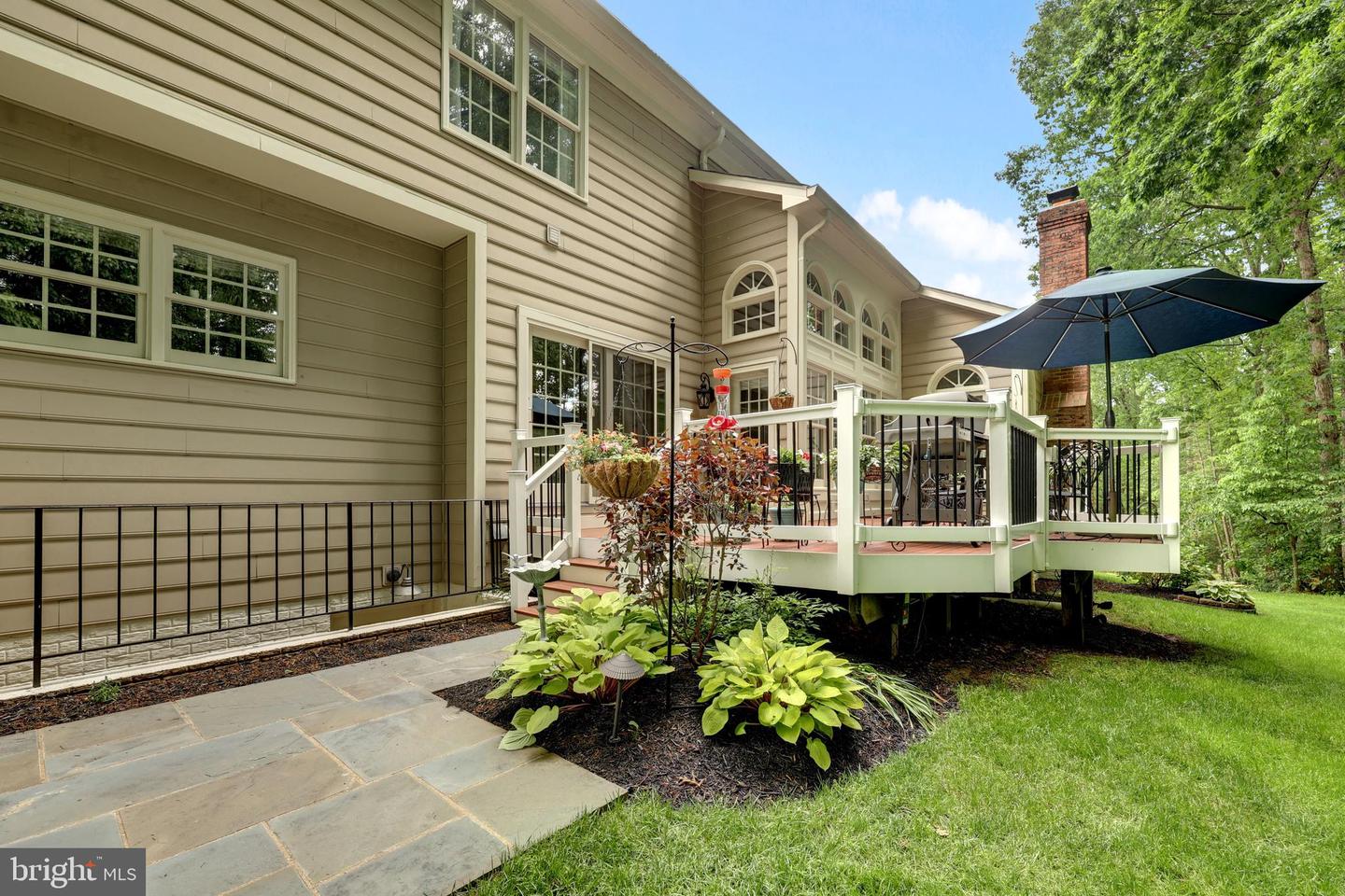 9807 PORTSIDE DR, BURKE, Virginia 22015, 4 Bedrooms Bedrooms, ,4 BathroomsBathrooms,Residential,For sale,9807 PORTSIDE DR,VAFX2239626 MLS # VAFX2239626