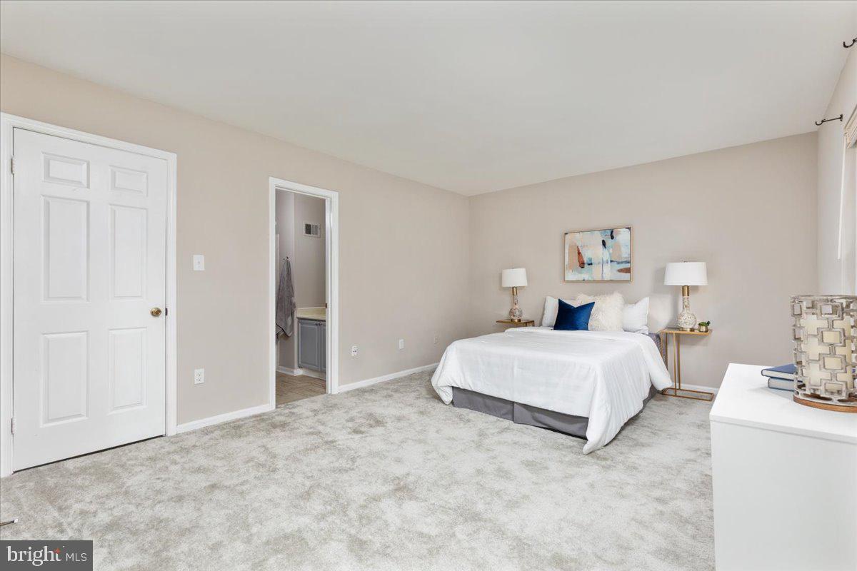13653 WILDFLOWER LN, CLIFTON, Virginia 20124, 3 Bedrooms Bedrooms, ,3 BathroomsBathrooms,Residential,For sale,13653 WILDFLOWER LN,VAFX2239636 MLS # VAFX2239636