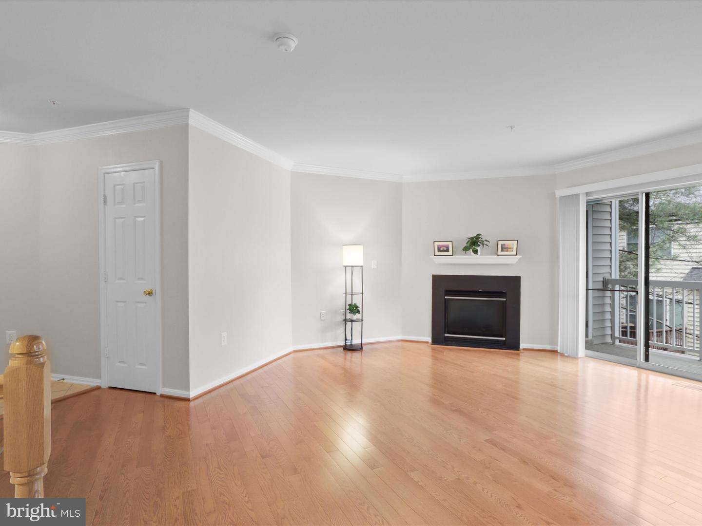 4574 SUPERIOR SQ, FAIRFAX, Virginia 22033, 2 Bedrooms Bedrooms, ,2 BathroomsBathrooms,Residential,For sale,4574 SUPERIOR SQ,VAFX2239660 MLS # VAFX2239660