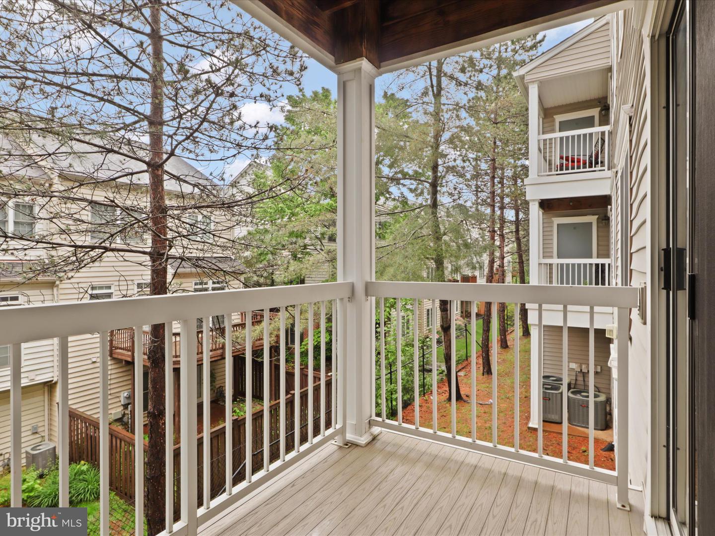 4574 SUPERIOR SQ, FAIRFAX, Virginia 22033, 2 Bedrooms Bedrooms, ,2 BathroomsBathrooms,Residential,For sale,4574 SUPERIOR SQ,VAFX2239660 MLS # VAFX2239660