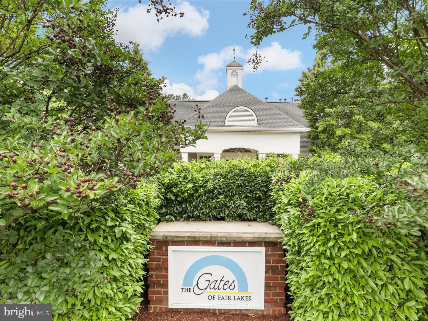 4574 SUPERIOR SQ, FAIRFAX, Virginia 22033, 2 Bedrooms Bedrooms, ,2 BathroomsBathrooms,Residential,For sale,4574 SUPERIOR SQ,VAFX2239660 MLS # VAFX2239660