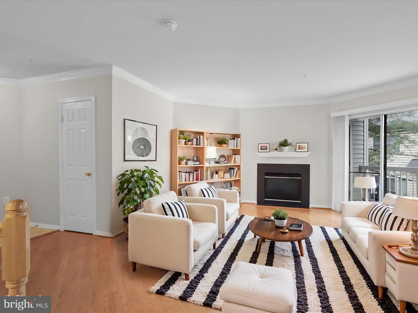 4574 SUPERIOR SQ, FAIRFAX, Virginia 22033, 2 Bedrooms Bedrooms, ,2 BathroomsBathrooms,Residential,For sale,4574 SUPERIOR SQ,VAFX2239660 MLS # VAFX2239660