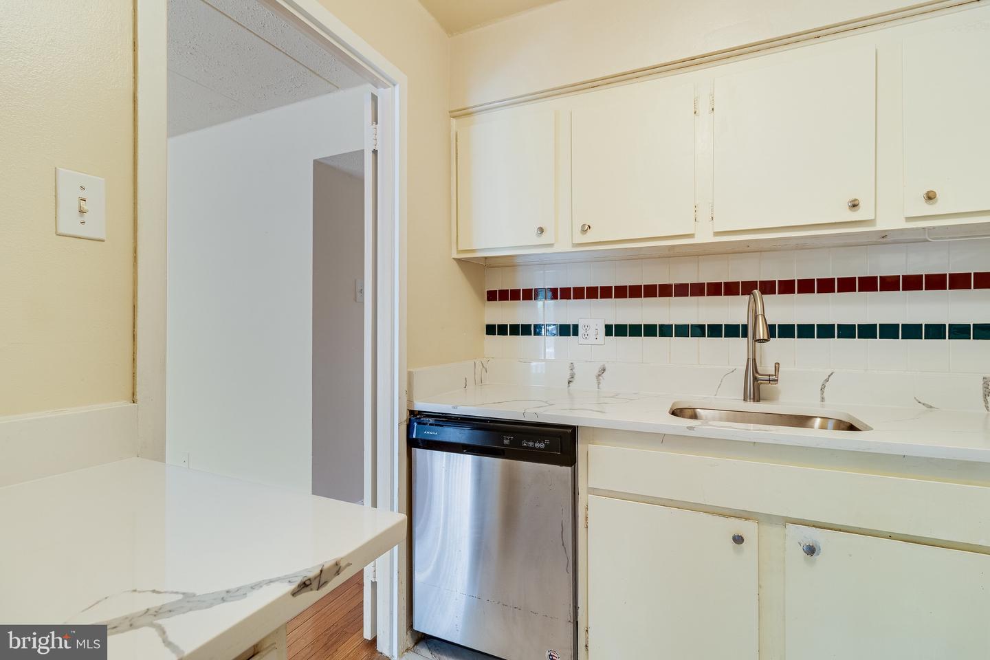 5707 INDIAN CT #31, ALEXANDRIA, Virginia 22303, 2 Bedrooms Bedrooms, ,1 BathroomBathrooms,Residential,For sale,5707 INDIAN CT #31,VAFX2239666 MLS # VAFX2239666