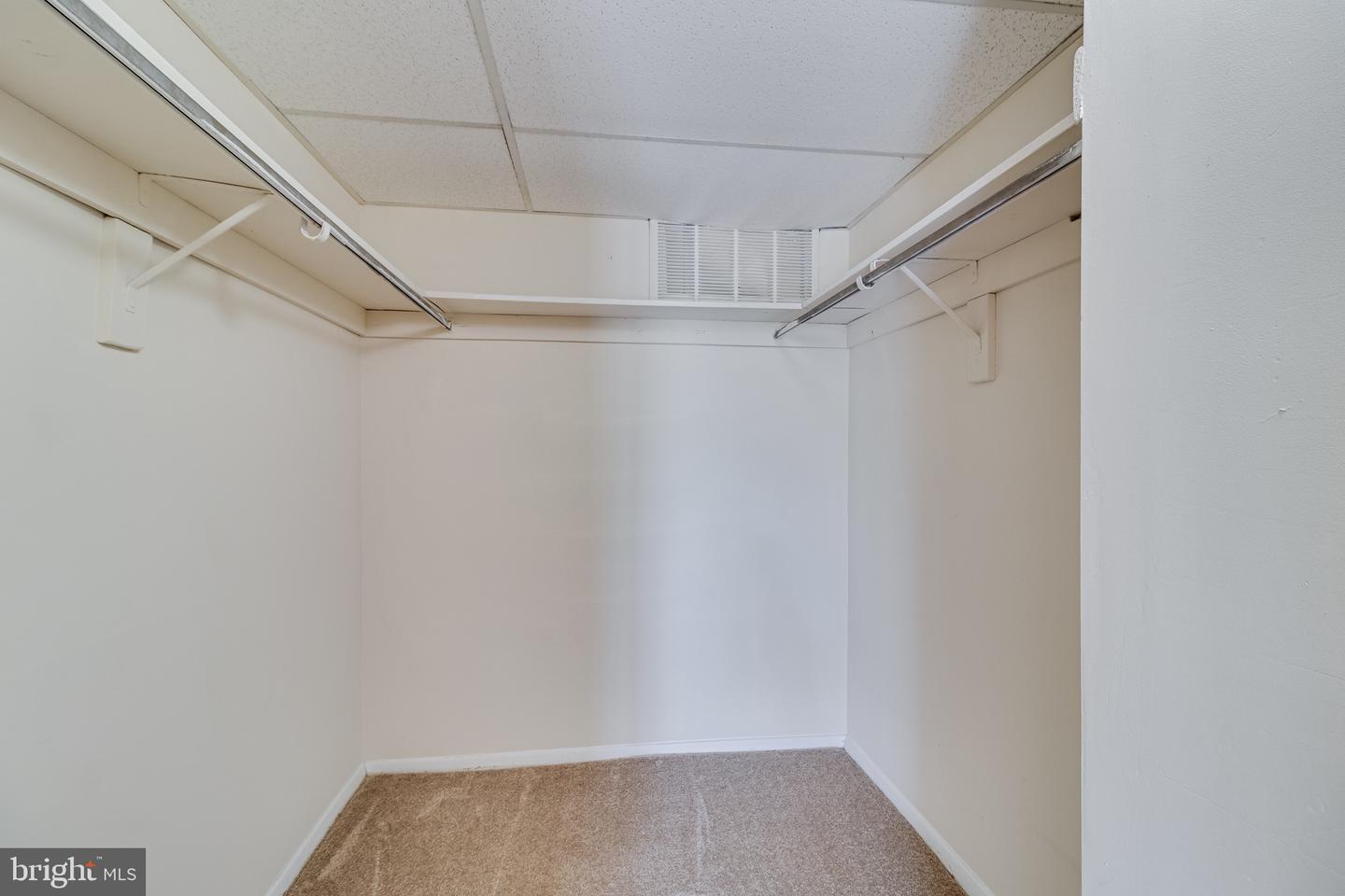 5707 INDIAN CT #31, ALEXANDRIA, Virginia 22303, 2 Bedrooms Bedrooms, ,1 BathroomBathrooms,Residential,For sale,5707 INDIAN CT #31,VAFX2239666 MLS # VAFX2239666