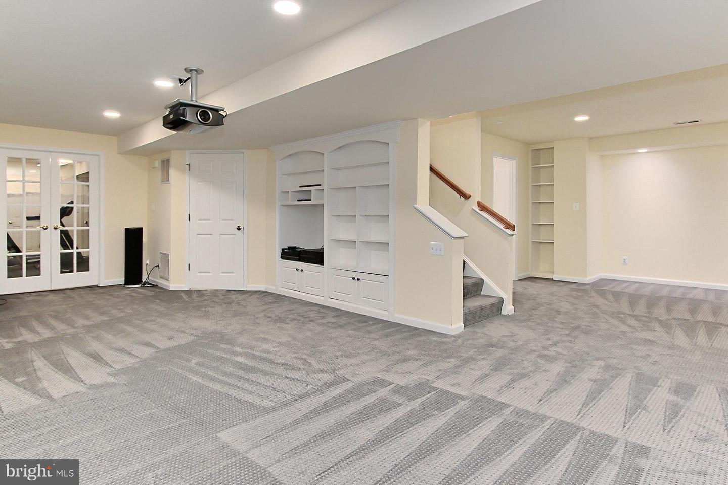 209 JENNINGS CT SE, LEESBURG, Virginia 20175, 4 Bedrooms Bedrooms, ,3 BathroomsBathrooms,Residential,For sale,209 JENNINGS CT SE,VALO2095996 MLS # VALO2095996