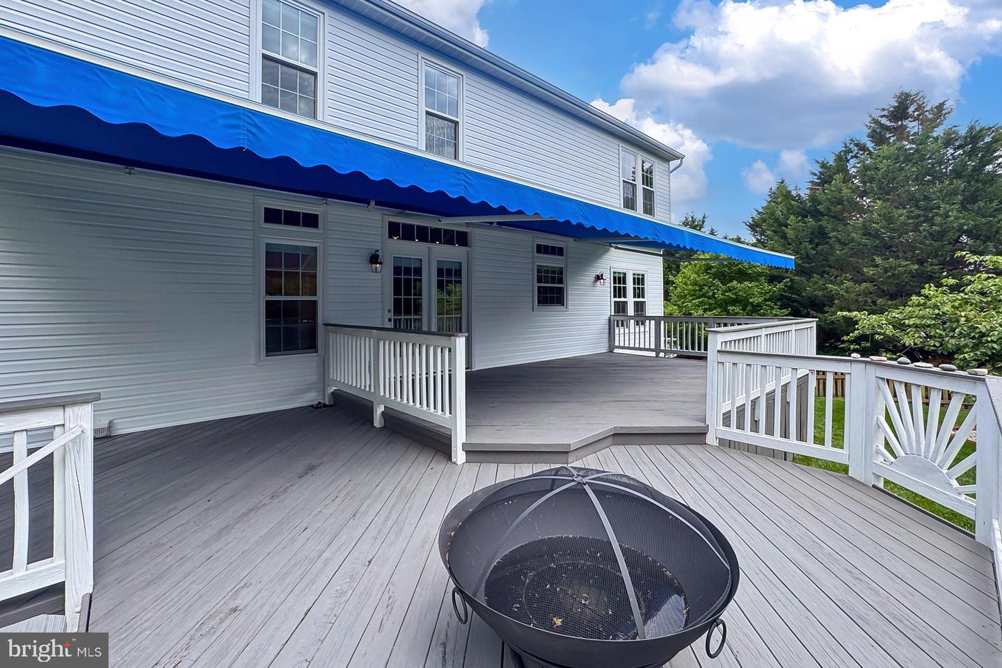 209 JENNINGS CT SE, LEESBURG, Virginia 20175, 4 Bedrooms Bedrooms, ,3 BathroomsBathrooms,Residential,For sale,209 JENNINGS CT SE,VALO2095996 MLS # VALO2095996