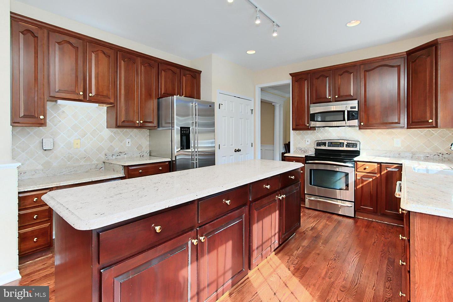 209 JENNINGS CT SE, LEESBURG, Virginia 20175, 4 Bedrooms Bedrooms, ,3 BathroomsBathrooms,Residential,For sale,209 JENNINGS CT SE,VALO2095996 MLS # VALO2095996