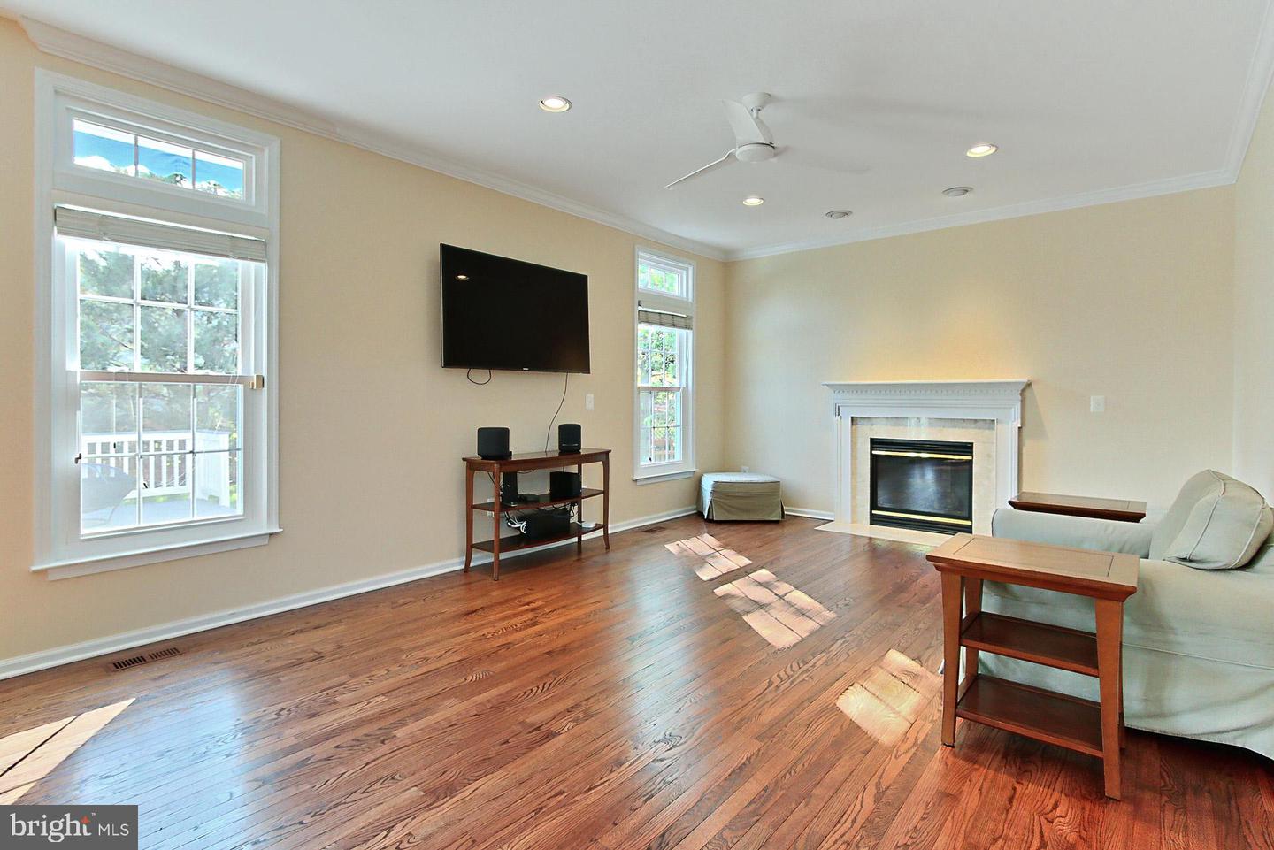 209 JENNINGS CT SE, LEESBURG, Virginia 20175, 4 Bedrooms Bedrooms, ,3 BathroomsBathrooms,Residential,For sale,209 JENNINGS CT SE,VALO2095996 MLS # VALO2095996