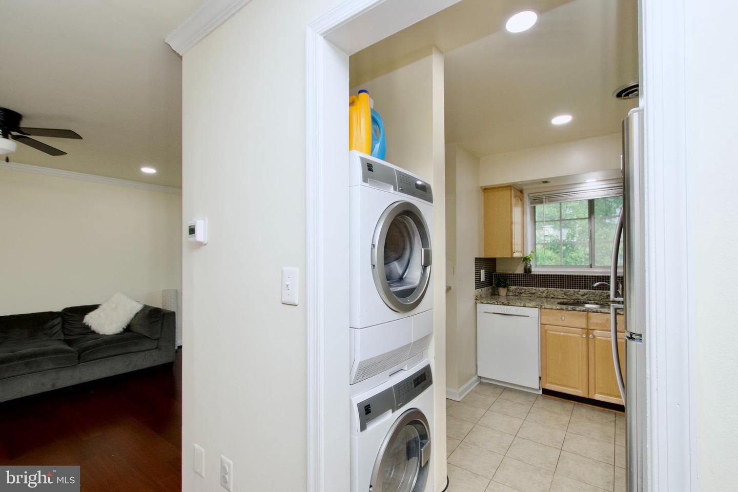 5603 FRANCONIA RD #301, ALEXANDRIA, Virginia 22310, 2 Bedrooms Bedrooms, ,1 BathroomBathrooms,Residential,For sale,5603 FRANCONIA RD #301,VAFX2239720 MLS # VAFX2239720