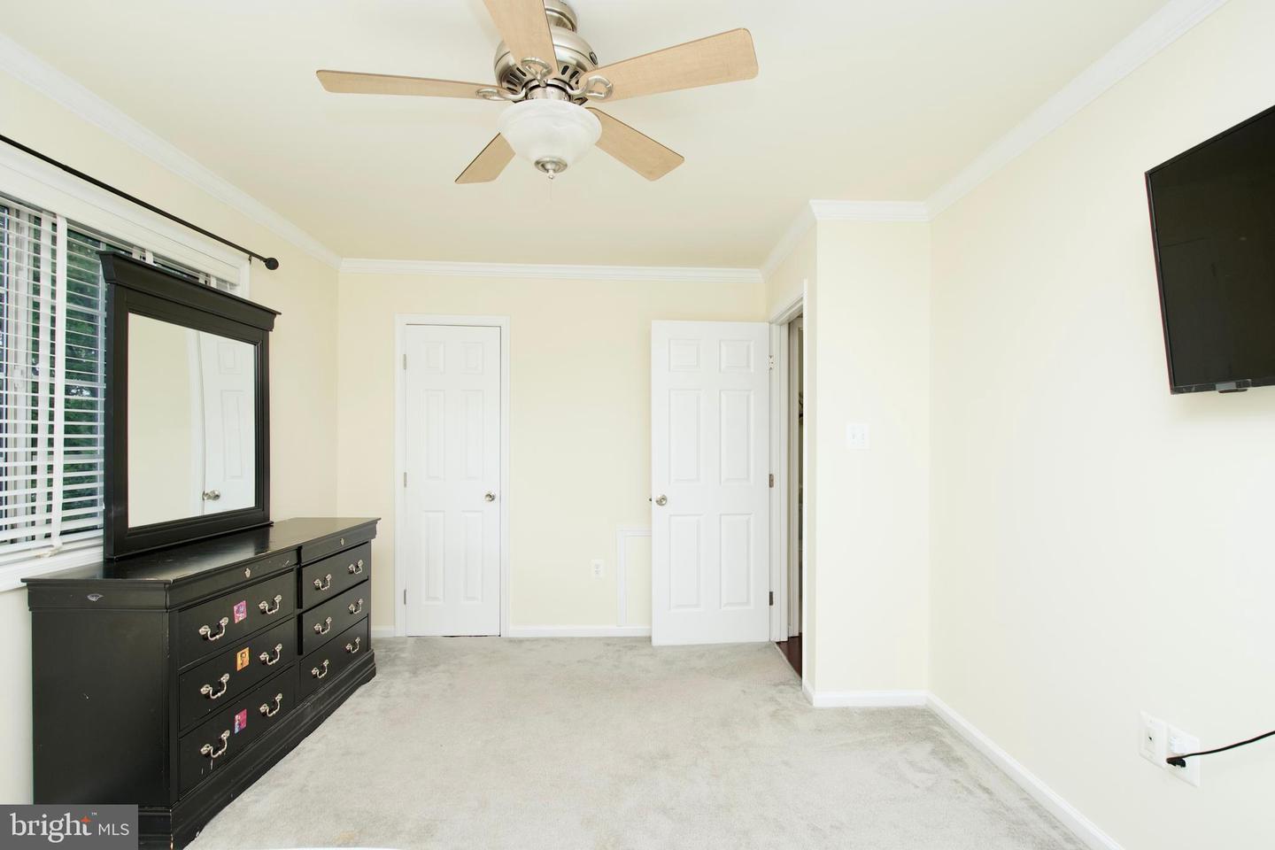 5603 FRANCONIA RD #301, ALEXANDRIA, Virginia 22310, 2 Bedrooms Bedrooms, ,1 BathroomBathrooms,Residential,For sale,5603 FRANCONIA RD #301,VAFX2239720 MLS # VAFX2239720