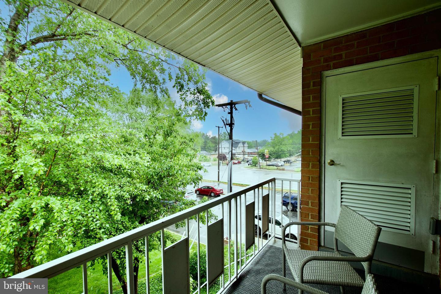 5603 FRANCONIA RD #301, ALEXANDRIA, Virginia 22310, 2 Bedrooms Bedrooms, ,1 BathroomBathrooms,Residential,For sale,5603 FRANCONIA RD #301,VAFX2239720 MLS # VAFX2239720