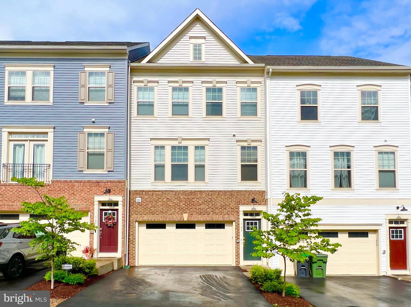 169 SHADED VALLEY CT, STAFFORD, Virginia 22554, 4 Bedrooms Bedrooms, ,3 BathroomsBathrooms,Residential,For sale,169 SHADED VALLEY CT,VAST2038674 MLS # VAST2038674