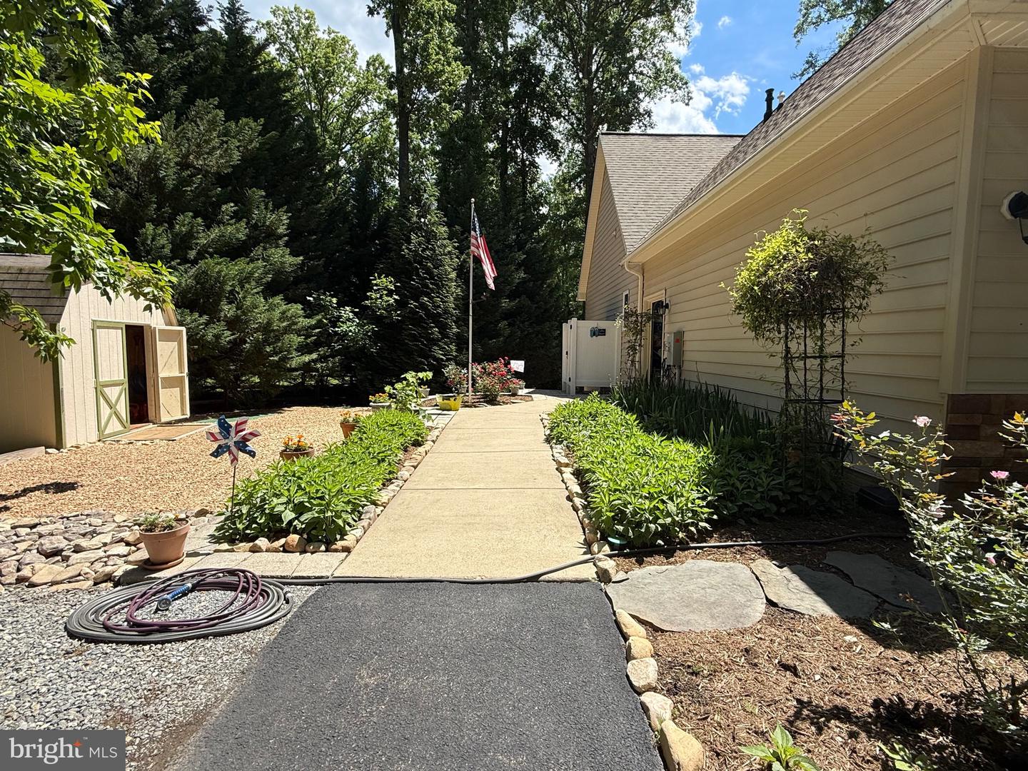 76 RETRIEVER CT, BUMPASS, Virginia 23024, 4 Bedrooms Bedrooms, 11 Rooms Rooms,2 BathroomsBathrooms,Residential,For sale,76 RETRIEVER CT,VALA2007830 MLS # VALA2007830
