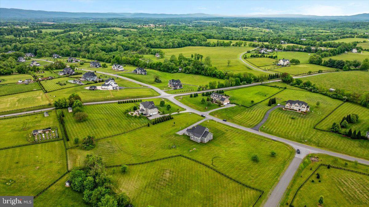 39571 CHARLES HENRY PL, WATERFORD, Virginia 20197, 5 Bedrooms Bedrooms, ,3 BathroomsBathrooms,Residential,For sale,39571 CHARLES HENRY PL,VALO2096020 MLS # VALO2096020