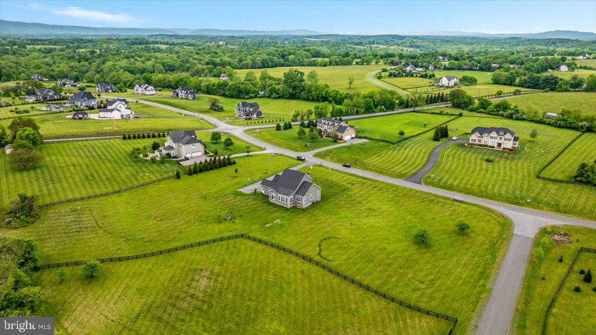 39571 CHARLES HENRY PL, WATERFORD, Virginia 20197, 5 Bedrooms Bedrooms, ,3 BathroomsBathrooms,Residential,For sale,39571 CHARLES HENRY PL,VALO2096020 MLS # VALO2096020