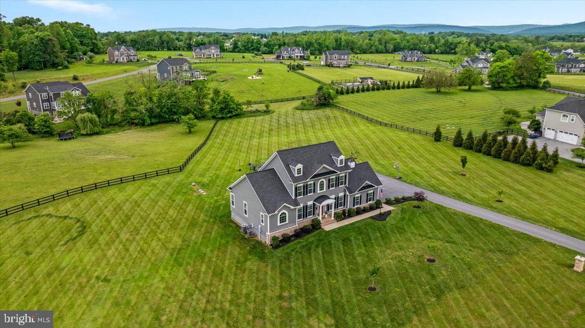 39571 CHARLES HENRY PL, WATERFORD, Virginia 20197, 5 Bedrooms Bedrooms, ,3 BathroomsBathrooms,Residential,For sale,39571 CHARLES HENRY PL,VALO2096020 MLS # VALO2096020