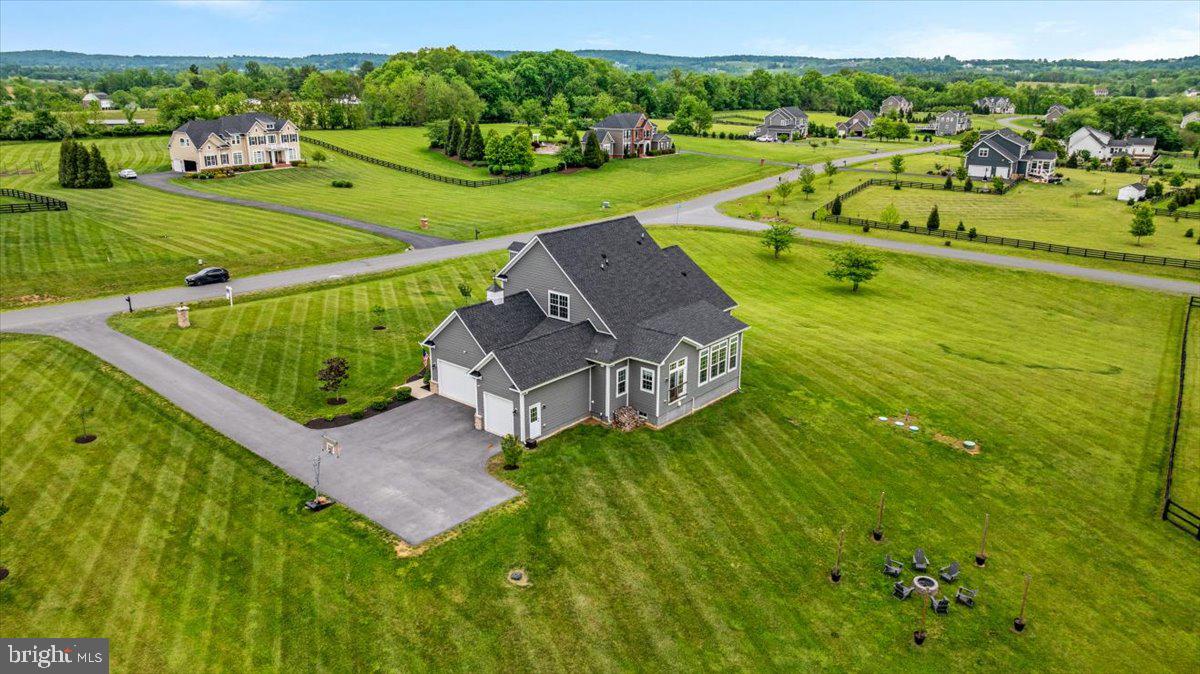 39571 CHARLES HENRY PL, WATERFORD, Virginia 20197, 5 Bedrooms Bedrooms, ,3 BathroomsBathrooms,Residential,For sale,39571 CHARLES HENRY PL,VALO2096020 MLS # VALO2096020