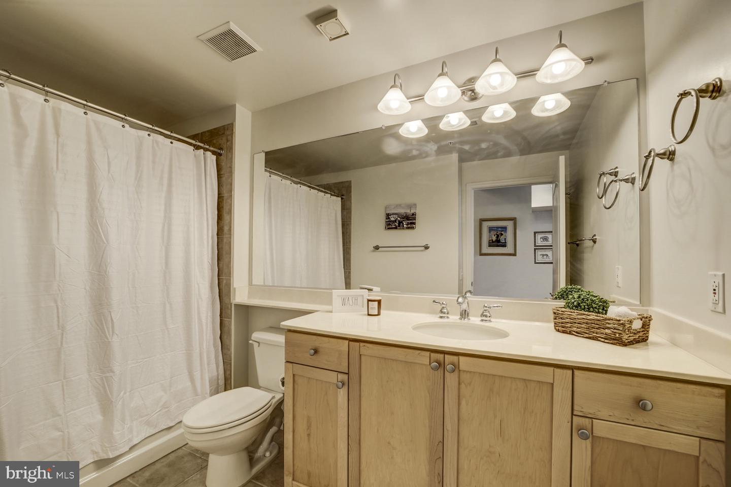 1441 RHODE ISLAND AVE NW #817, WASHINGTON, District Of Columbia 20005, ,1 BathroomBathrooms,Residential,For sale,1441 RHODE ISLAND AVE NW #817,DCDC2199878 MLS # DCDC2199878