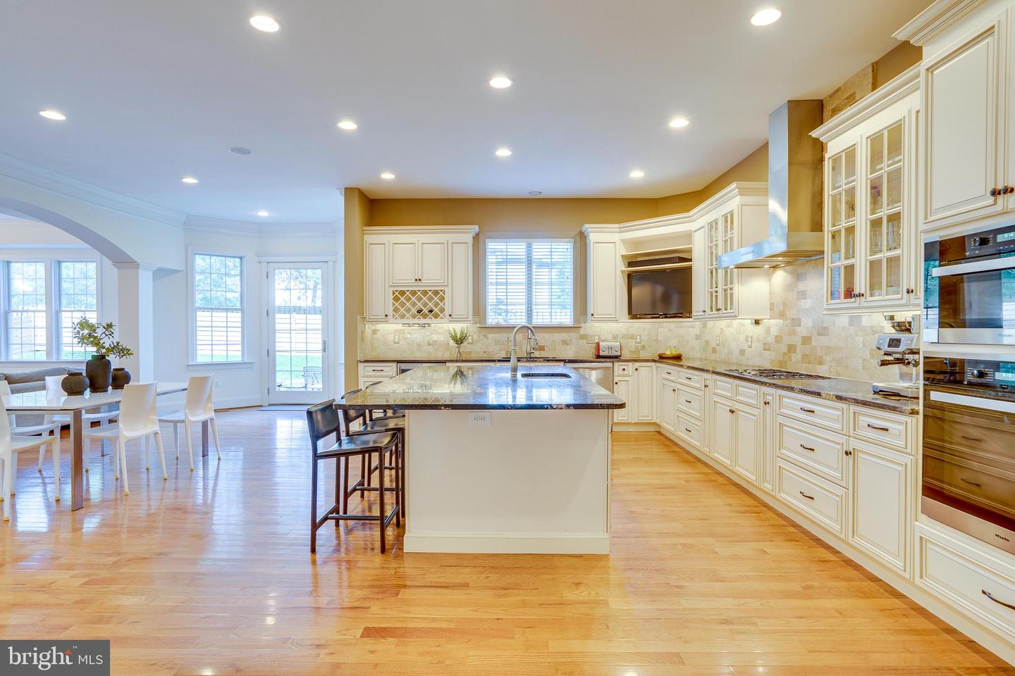 829 GOLDEN ARROW ST, GREAT FALLS, Virginia 22066, 6 Bedrooms Bedrooms, ,6 BathroomsBathrooms,Residential,For sale,829 GOLDEN ARROW ST,VAFX2239824 MLS # VAFX2239824