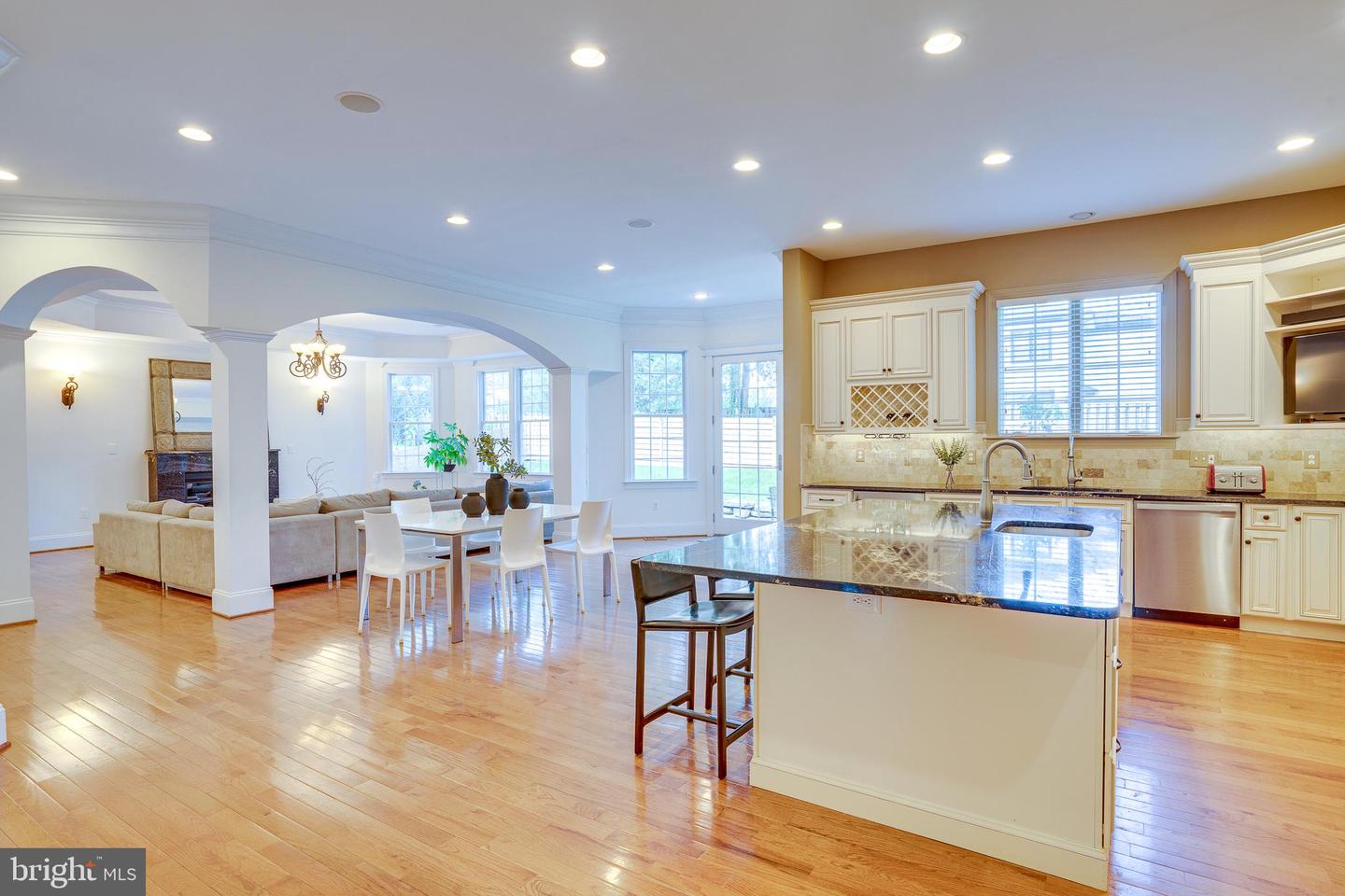 829 GOLDEN ARROW ST, GREAT FALLS, Virginia 22066, 6 Bedrooms Bedrooms, ,6 BathroomsBathrooms,Residential,For sale,829 GOLDEN ARROW ST,VAFX2239824 MLS # VAFX2239824