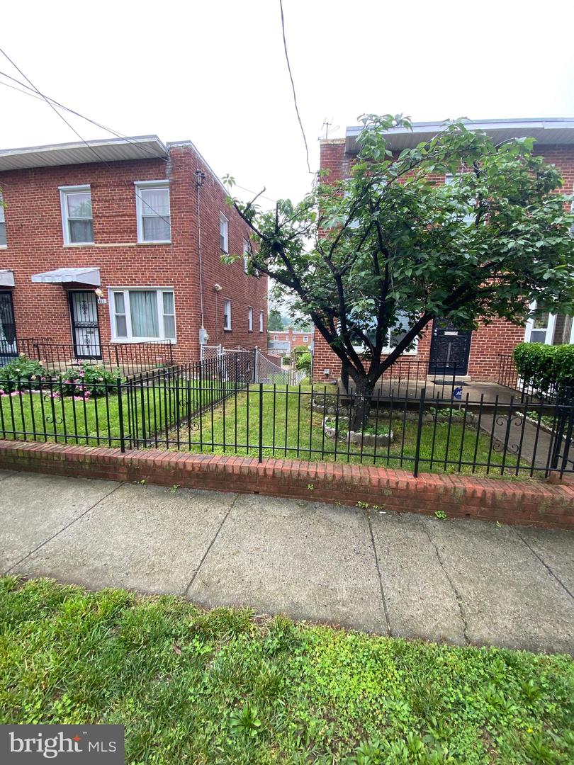 662 JEFFERSON ST NE, WASHINGTON, District Of Columbia 20011, 3 Bedrooms Bedrooms, ,1 BathroomBathrooms,Residential,For sale,662 JEFFERSON ST NE,DCDC2200020 MLS # DCDC2200020