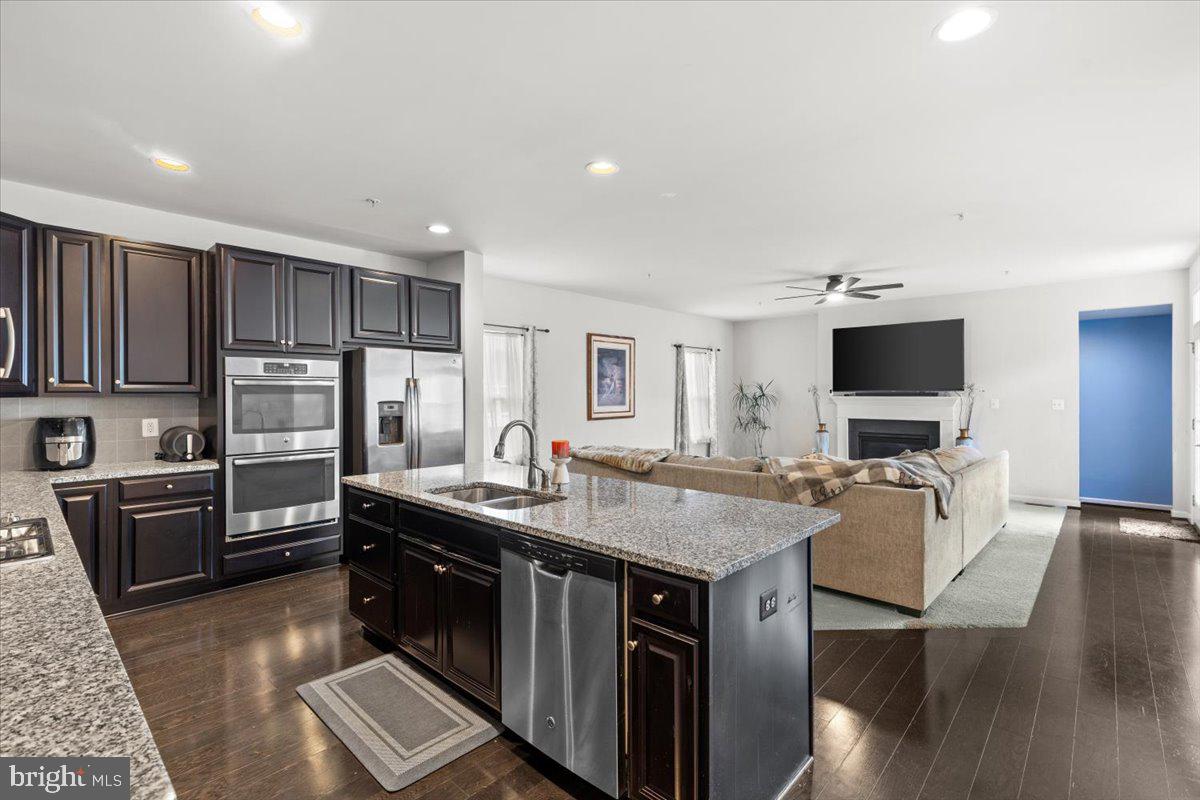 2121 RIVER HERITAGE BLVD, DUMFRIES, Virginia 22026, 4 Bedrooms Bedrooms, ,3 BathroomsBathrooms,Residential,For sale,2121 RIVER HERITAGE BLVD,VAPW2094406 MLS # VAPW2094406