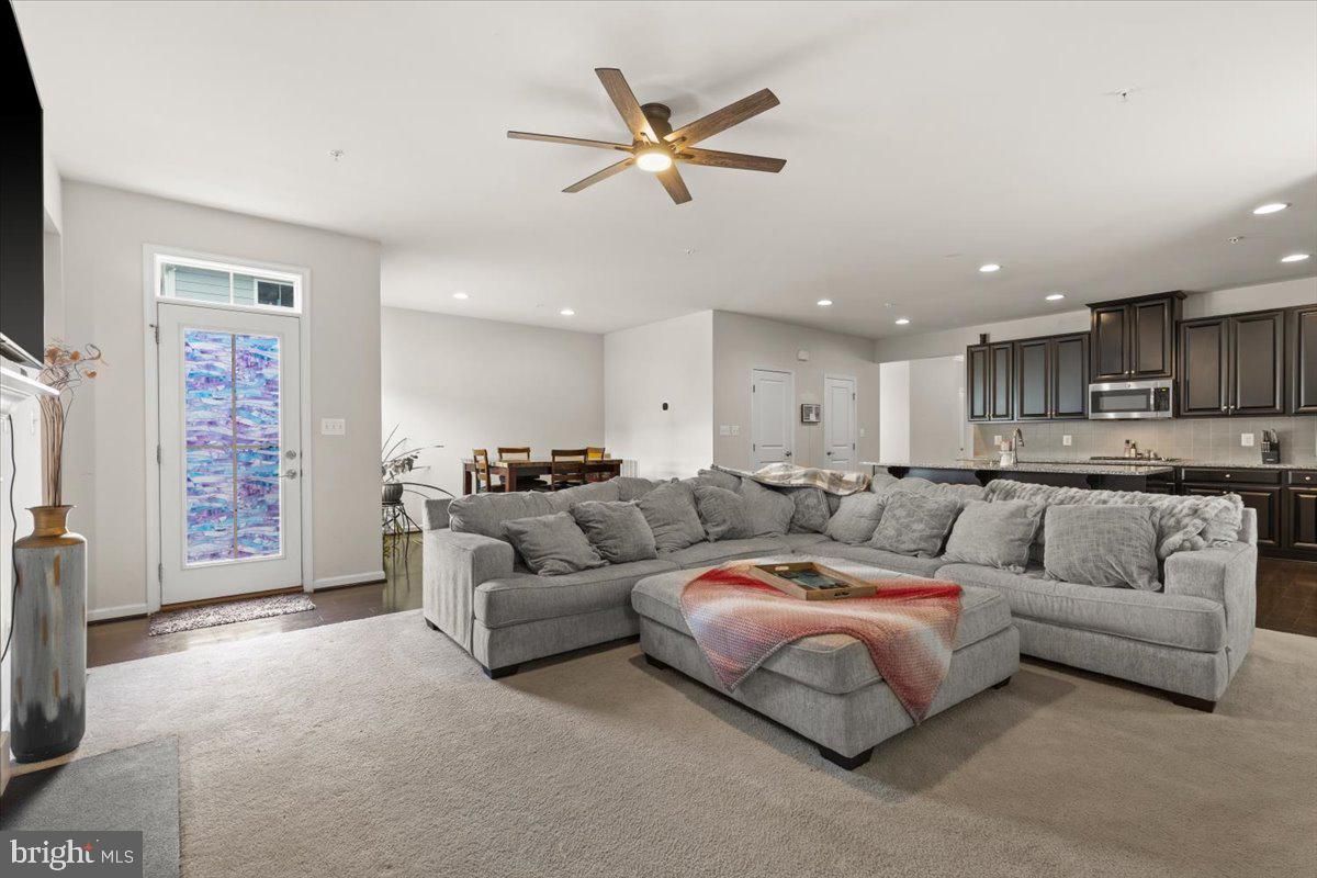 2121 RIVER HERITAGE BLVD, DUMFRIES, Virginia 22026, 4 Bedrooms Bedrooms, ,3 BathroomsBathrooms,Residential,For sale,2121 RIVER HERITAGE BLVD,VAPW2094406 MLS # VAPW2094406