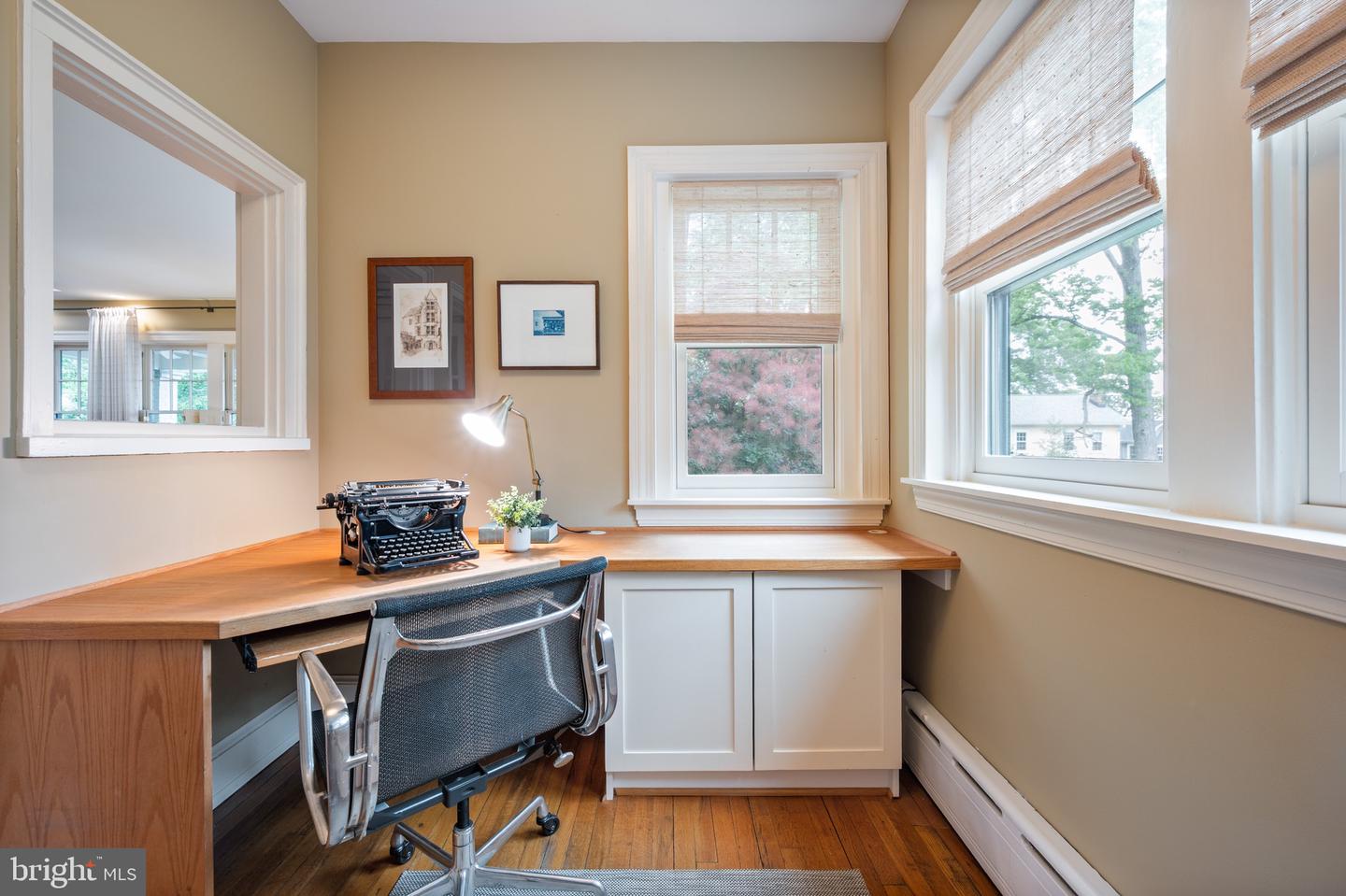 120 W MAPLE ST, ALEXANDRIA, Virginia 22301, 4 Bedrooms Bedrooms, ,3 BathroomsBathrooms,Residential,For sale,120 W MAPLE ST,VAAX2045226 MLS # VAAX2045226