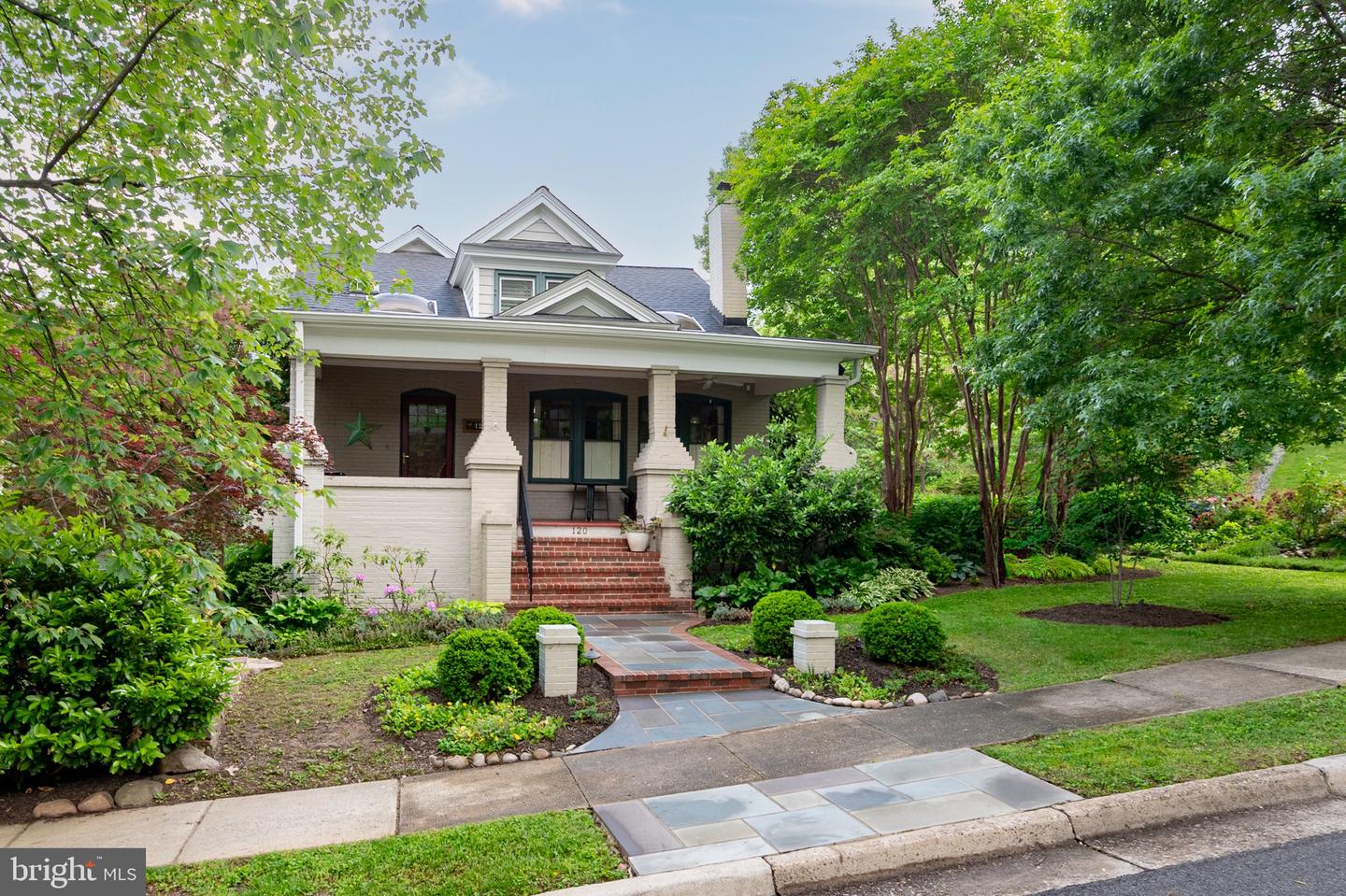 120 W MAPLE ST, ALEXANDRIA, Virginia 22301, 4 Bedrooms Bedrooms, ,3 BathroomsBathrooms,Residential,For sale,120 W MAPLE ST,VAAX2045226 MLS # VAAX2045226