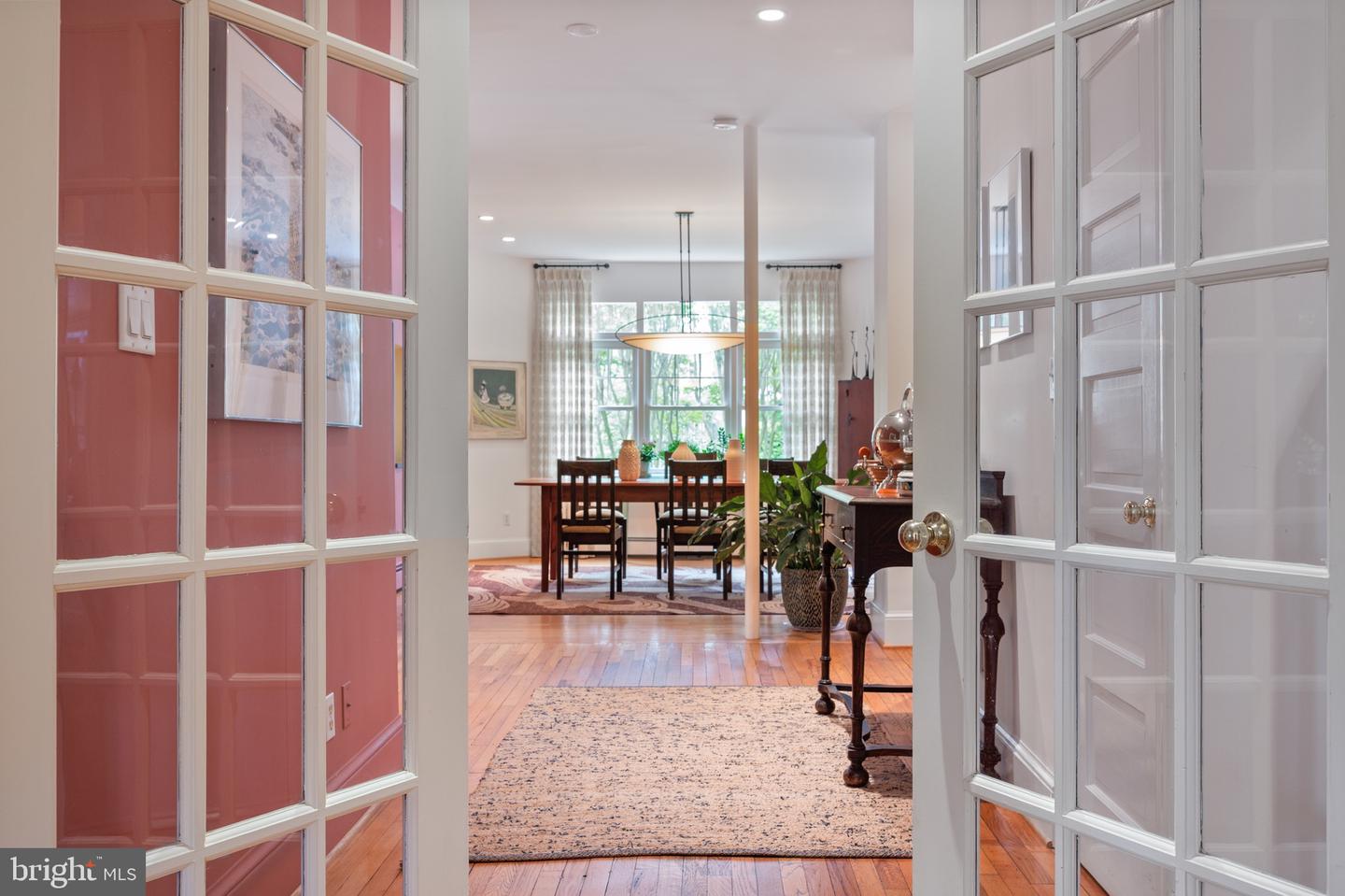 120 W MAPLE ST, ALEXANDRIA, Virginia 22301, 4 Bedrooms Bedrooms, ,3 BathroomsBathrooms,Residential,For sale,120 W MAPLE ST,VAAX2045226 MLS # VAAX2045226
