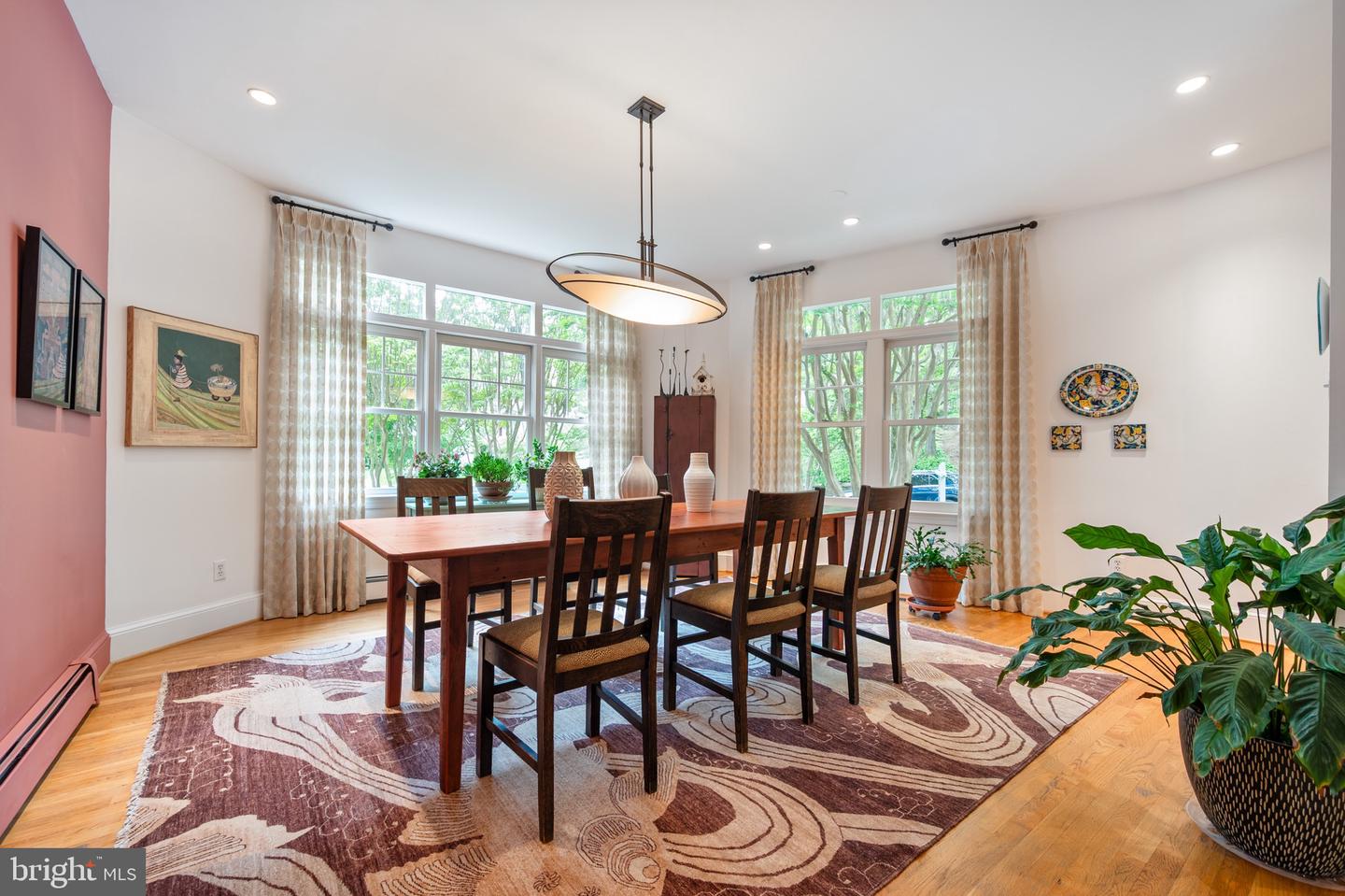 120 W MAPLE ST, ALEXANDRIA, Virginia 22301, 4 Bedrooms Bedrooms, ,3 BathroomsBathrooms,Residential,For sale,120 W MAPLE ST,VAAX2045226 MLS # VAAX2045226