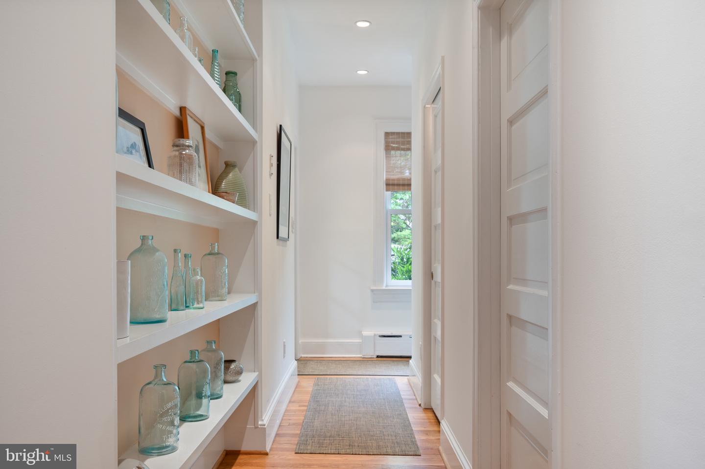 120 W MAPLE ST, ALEXANDRIA, Virginia 22301, 4 Bedrooms Bedrooms, ,3 BathroomsBathrooms,Residential,For sale,120 W MAPLE ST,VAAX2045226 MLS # VAAX2045226