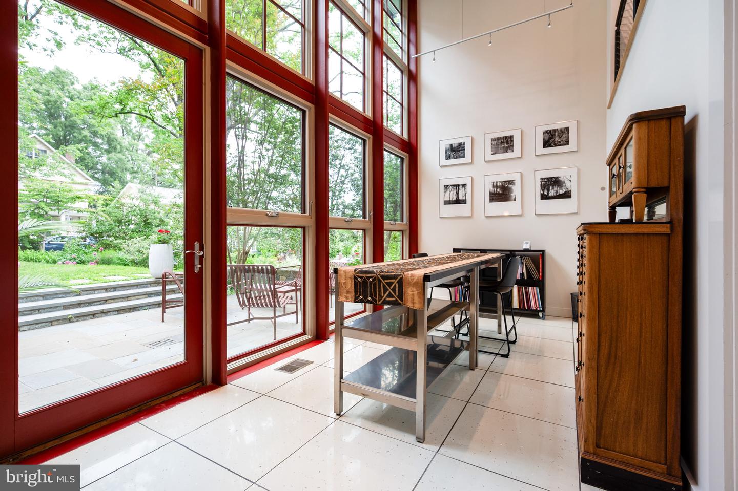 120 W MAPLE ST, ALEXANDRIA, Virginia 22301, 4 Bedrooms Bedrooms, ,3 BathroomsBathrooms,Residential,For sale,120 W MAPLE ST,VAAX2045226 MLS # VAAX2045226