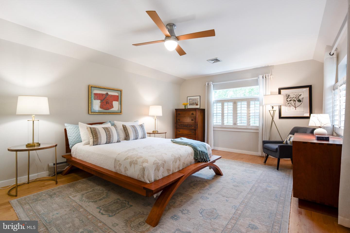 120 W MAPLE ST, ALEXANDRIA, Virginia 22301, 4 Bedrooms Bedrooms, ,3 BathroomsBathrooms,Residential,For sale,120 W MAPLE ST,VAAX2045226 MLS # VAAX2045226