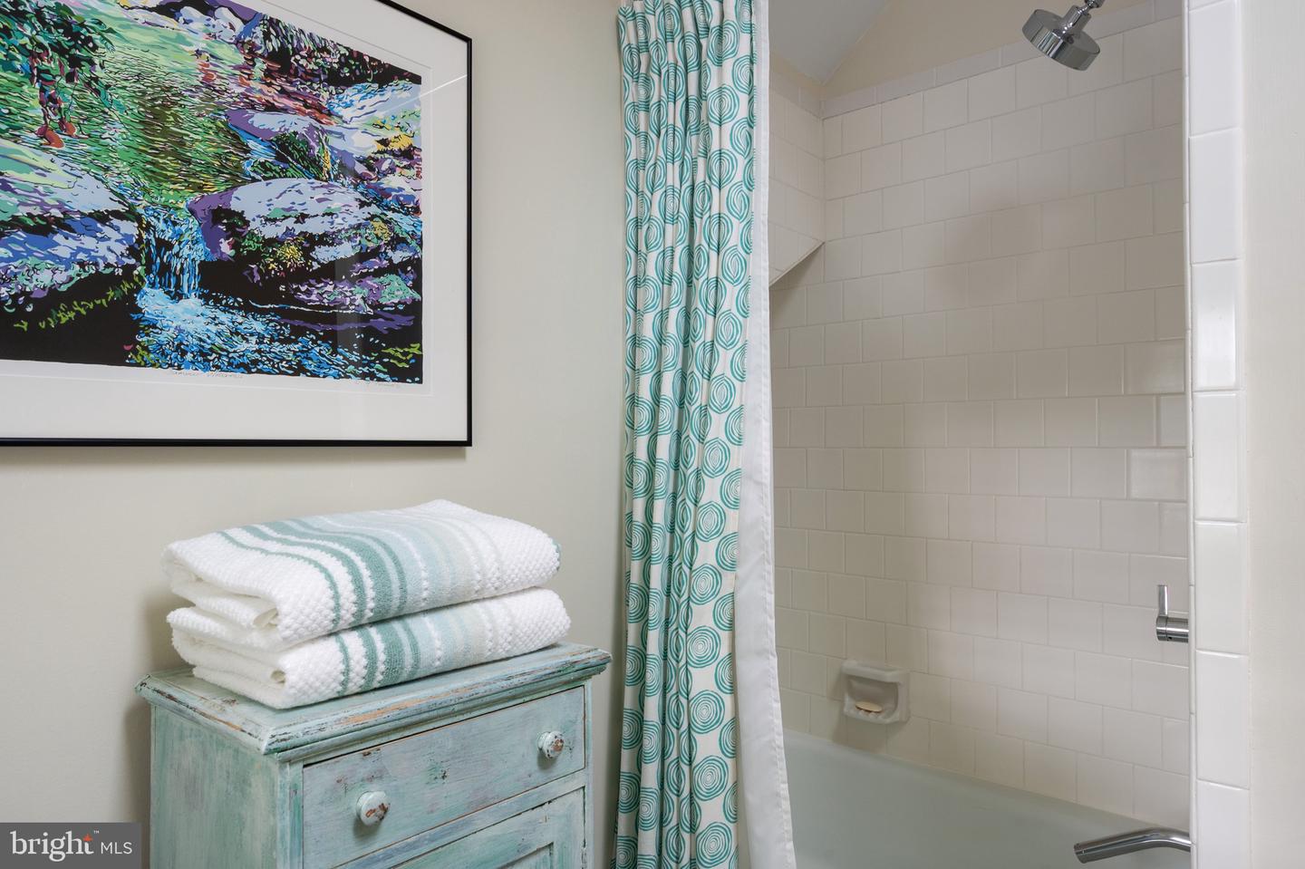 120 W MAPLE ST, ALEXANDRIA, Virginia 22301, 4 Bedrooms Bedrooms, ,3 BathroomsBathrooms,Residential,For sale,120 W MAPLE ST,VAAX2045226 MLS # VAAX2045226