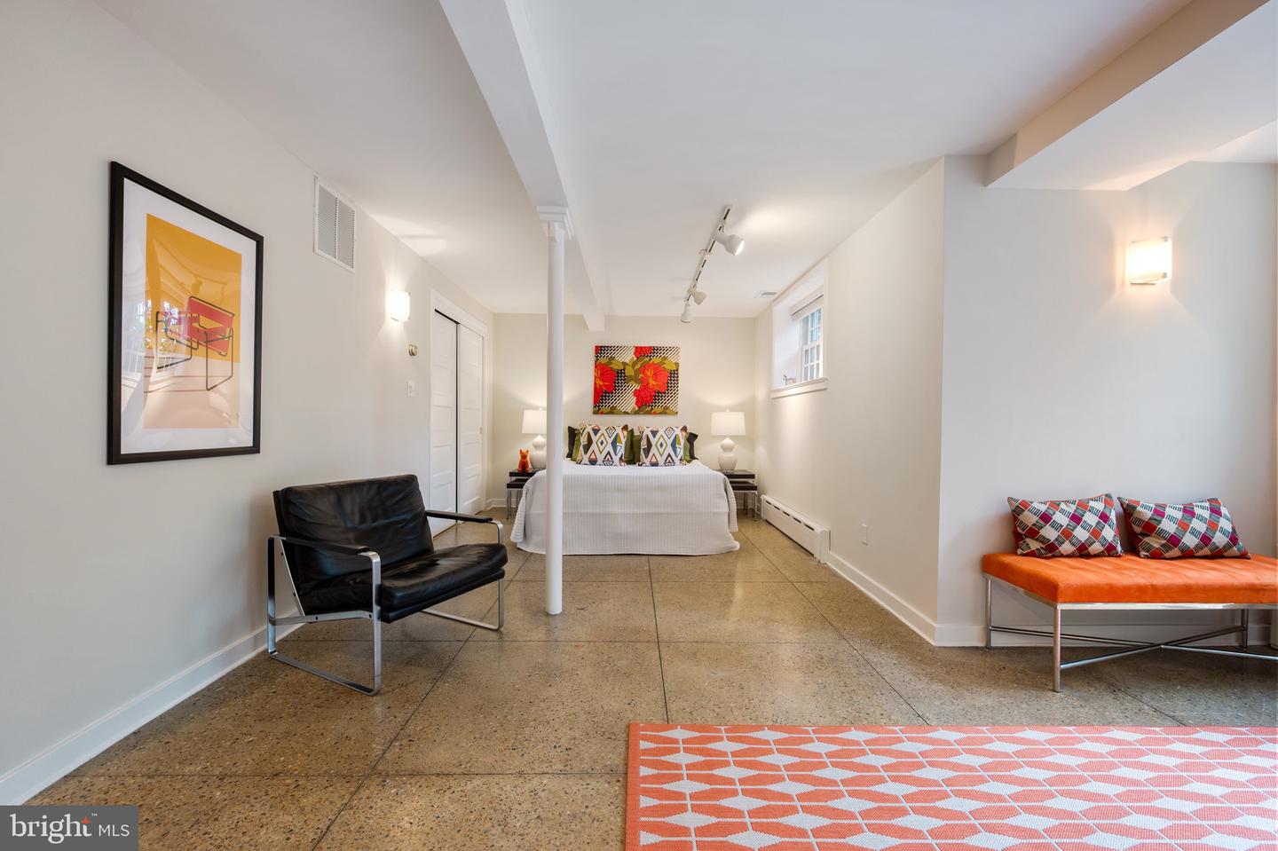 120 W MAPLE ST, ALEXANDRIA, Virginia 22301, 4 Bedrooms Bedrooms, ,3 BathroomsBathrooms,Residential,For sale,120 W MAPLE ST,VAAX2045226 MLS # VAAX2045226