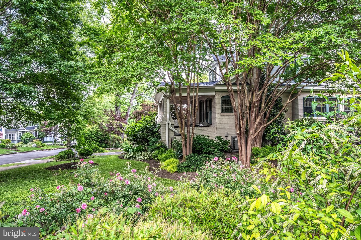 120 W MAPLE ST, ALEXANDRIA, Virginia 22301, 4 Bedrooms Bedrooms, ,3 BathroomsBathrooms,Residential,For sale,120 W MAPLE ST,VAAX2045226 MLS # VAAX2045226