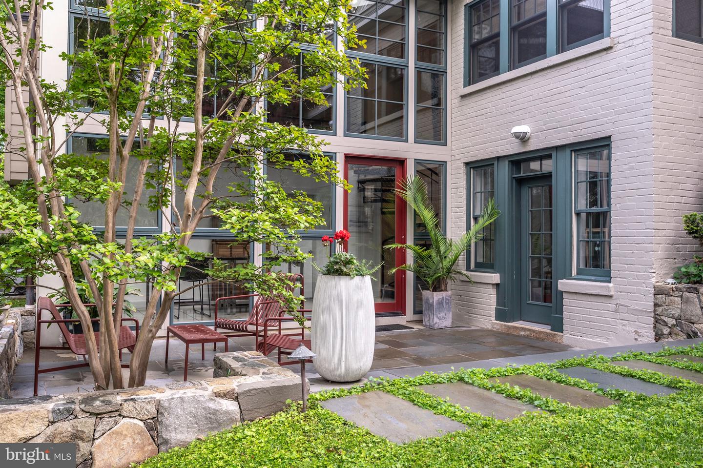120 W MAPLE ST, ALEXANDRIA, Virginia 22301, 4 Bedrooms Bedrooms, ,3 BathroomsBathrooms,Residential,For sale,120 W MAPLE ST,VAAX2045226 MLS # VAAX2045226