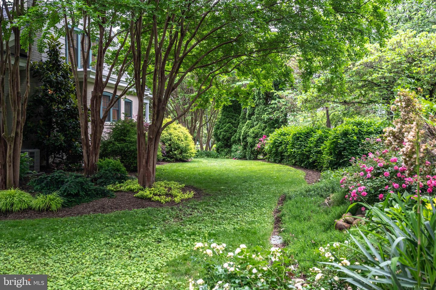 120 W MAPLE ST, ALEXANDRIA, Virginia 22301, 4 Bedrooms Bedrooms, ,3 BathroomsBathrooms,Residential,For sale,120 W MAPLE ST,VAAX2045226 MLS # VAAX2045226