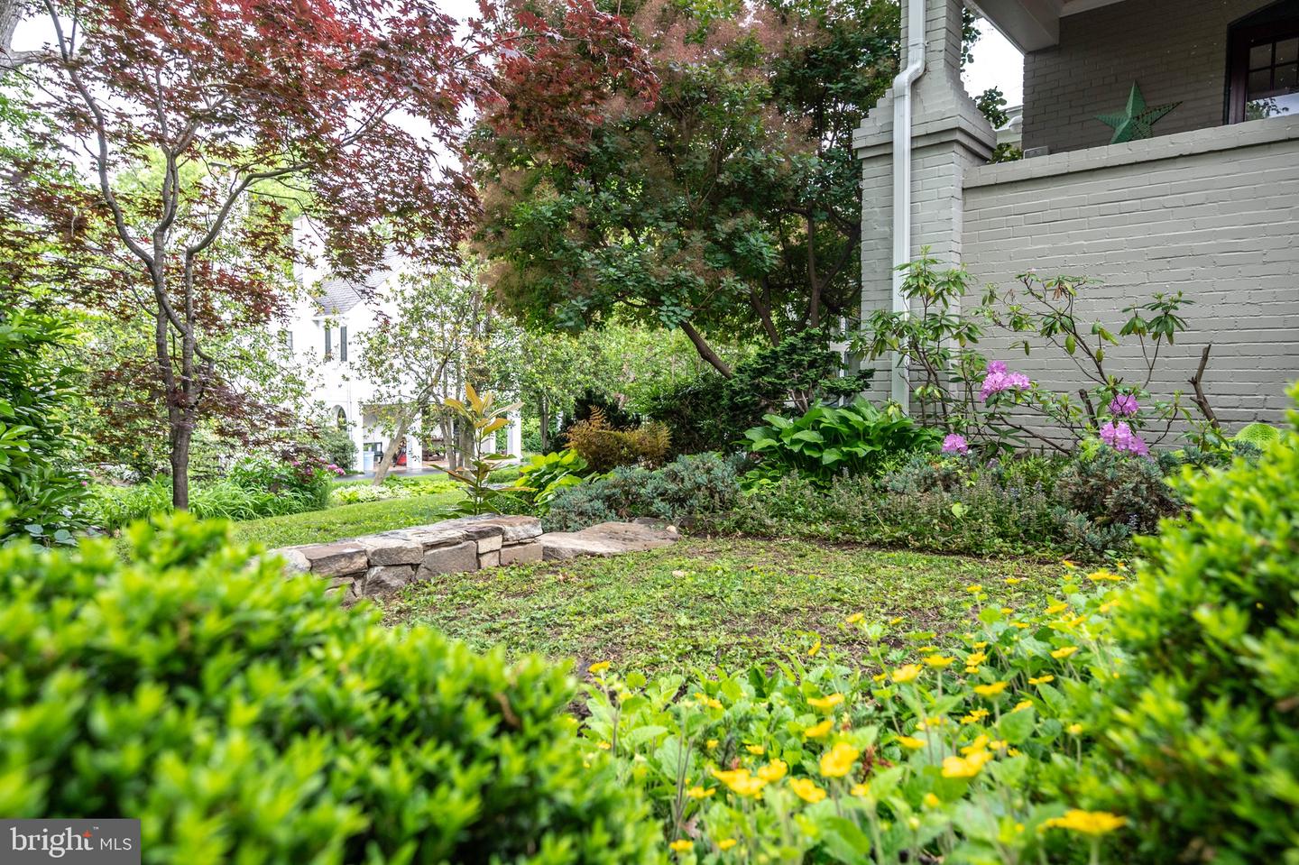120 W MAPLE ST, ALEXANDRIA, Virginia 22301, 4 Bedrooms Bedrooms, ,3 BathroomsBathrooms,Residential,For sale,120 W MAPLE ST,VAAX2045226 MLS # VAAX2045226