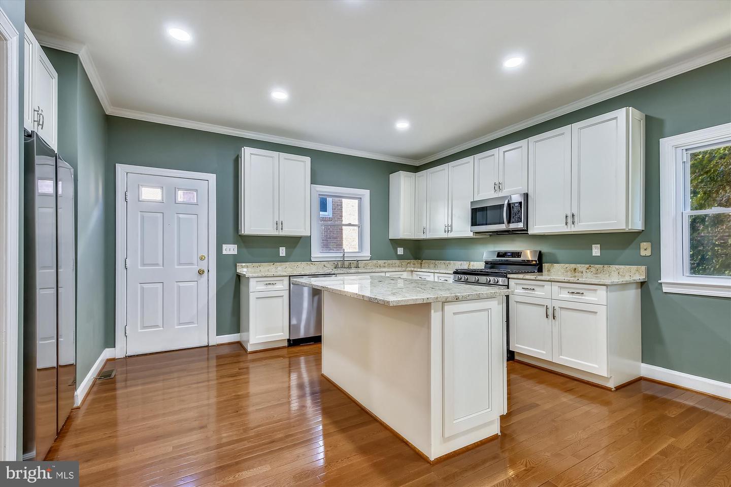 4489 SALEM LN NW, WASHINGTON, District Of Columbia 20007, 4 Bedrooms Bedrooms, ,4 BathroomsBathrooms,Residential,For sale,4489 SALEM LN NW,DCDC2200008 MLS # DCDC2200008